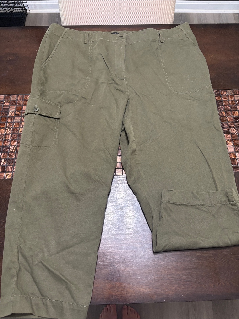 Talbots Olive Cargo Capri Pants